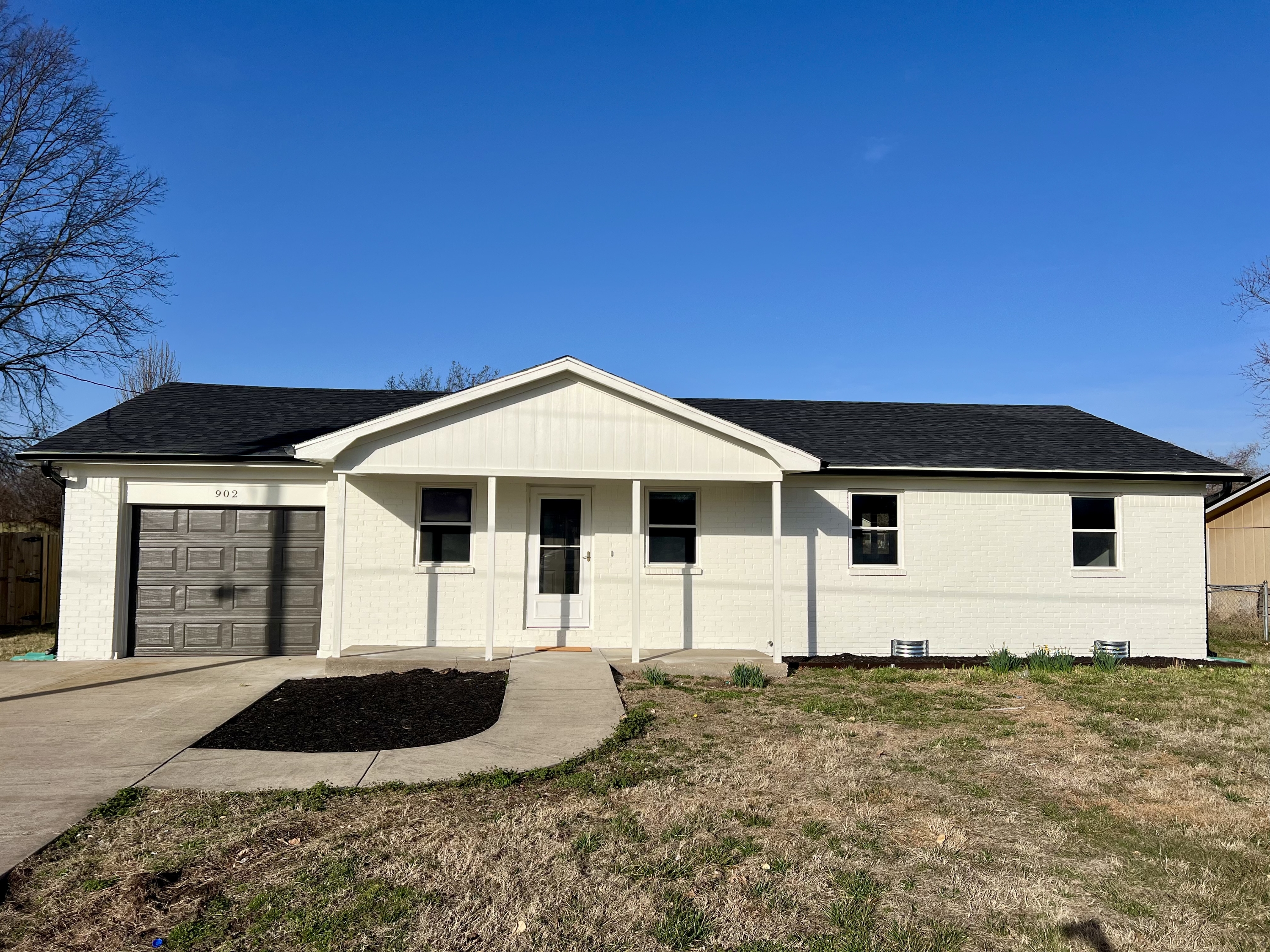 902 Southeast G Street