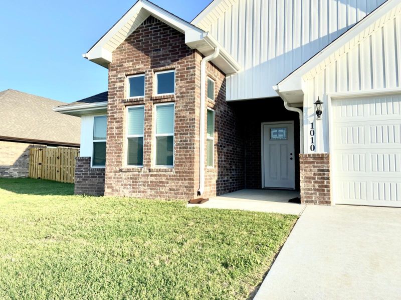 1010 Pink Lady Place